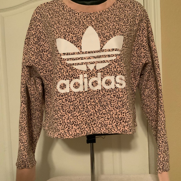 Pink Cropped Long Sleeve Sweatshirt with Relaxed Fit - Picture 2 of 10
